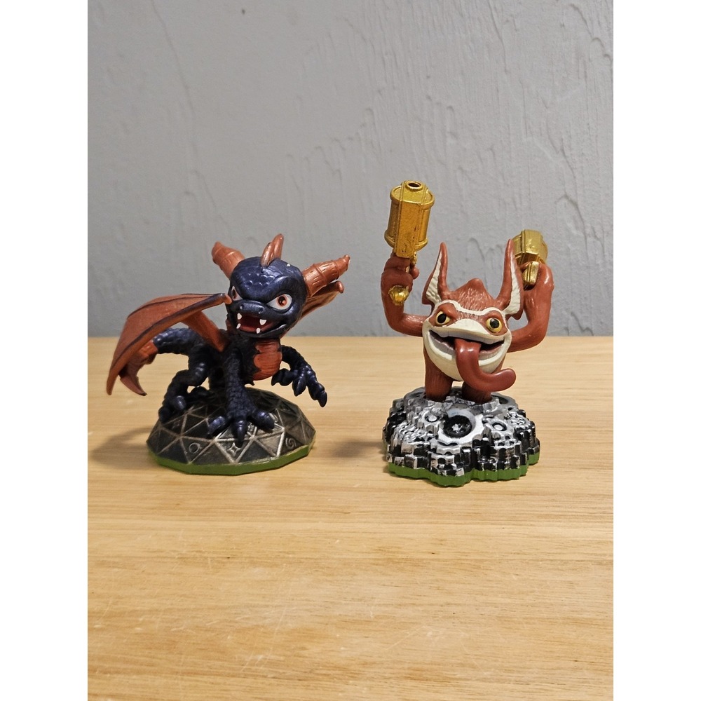 Skylanders Spyro's Adventure 2011 Figures – Spyro & Trigger Happy Activision